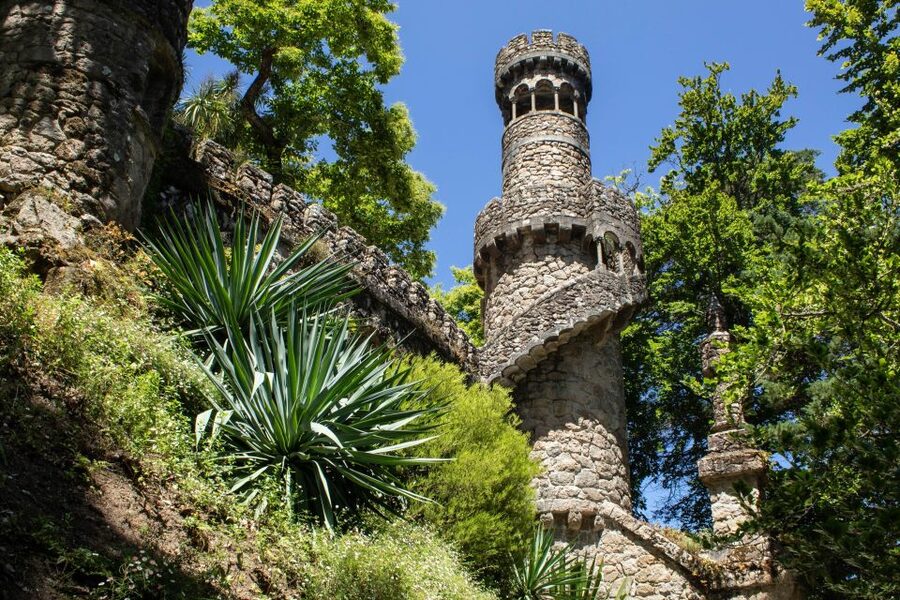Lisbon: Regaleira, Sintra, Cape Rock & Cascais Day Trip - Quinta da Regaleira and the Initiation Well