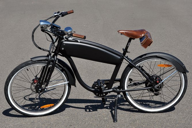Lisbon Regular or Electric Bike Rental - Chiado and Baixa by bike and on foot