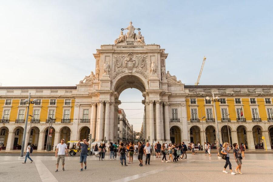 Lisbon: Rua Augusta Arch Admission Ticket - Meeting the Arch on Rua Augusta