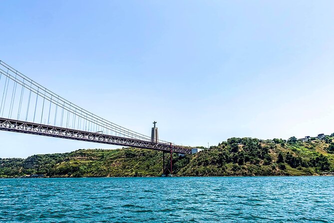 Lisbon Sailing Tour: 2-Hour Cultural Scenic Cruise with Wine - The 25 de Abril Bridge and Cristo Rei