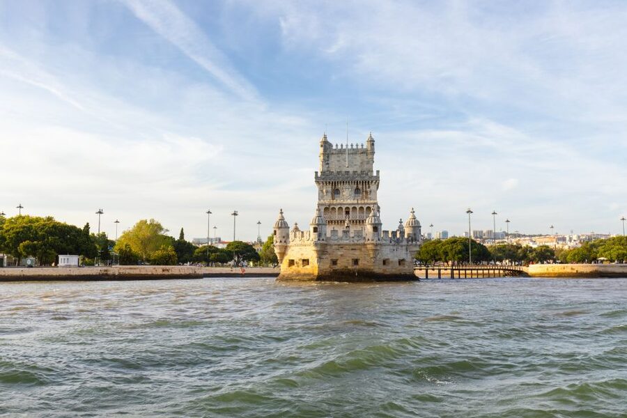 Lisbon: Sailing Tour on the Tagus River - The return past Christ the King and Belém Tower
