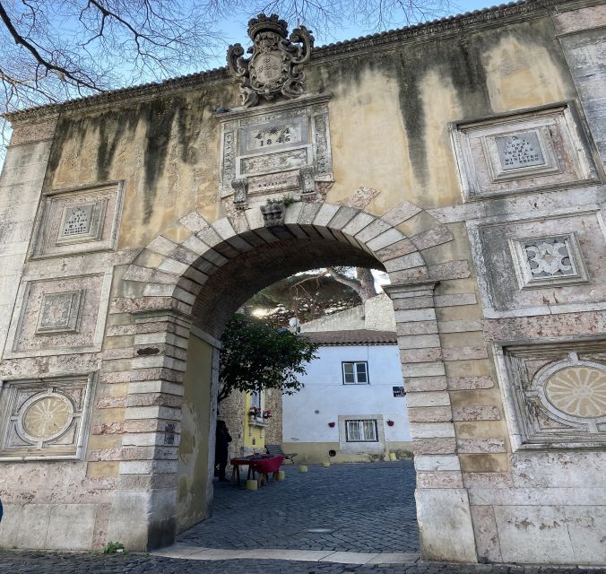 Lisbon: São Jorge Castle E-Ticket and Audio Guide - How the self-guided audio tour works