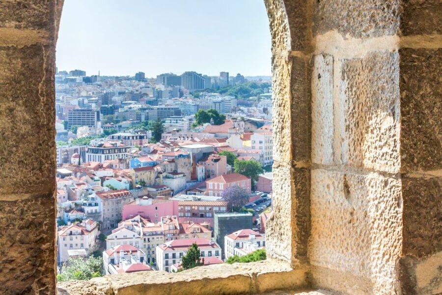Lisbon: Sao Jorge Castle Skip-the-Line Ticket with Guide - Understanding the Moorish quarter and the castle’s design