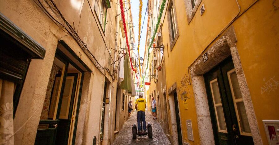 Lisbon: Segway Medieval Tour of Alfama and Mouraria - Commerce Square and Campo das Cebolas