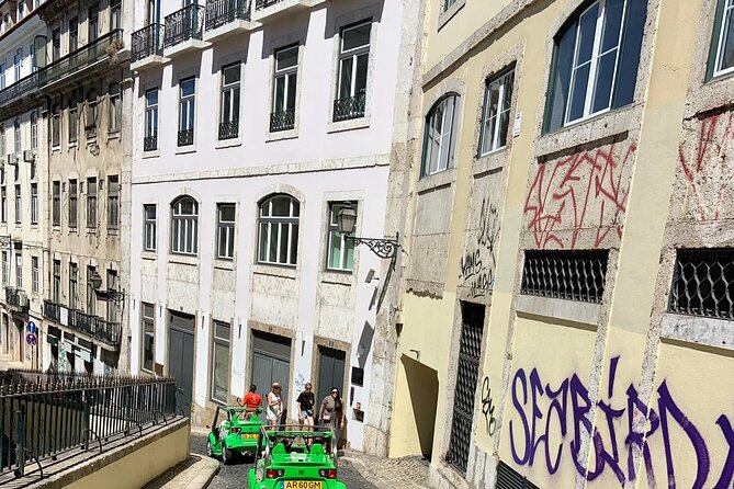 Lisbon Self-Drive Sightseeing Tour in an Electric Car - What the driving feels like on cobblestones