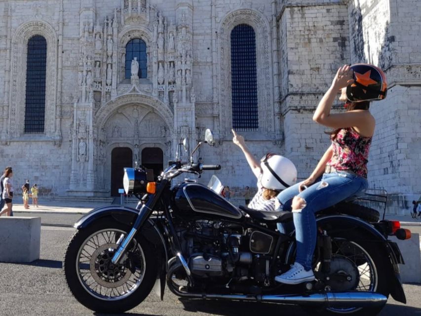 Lisbon: Sidecar Tour - Viewpoints without the uphill grind
