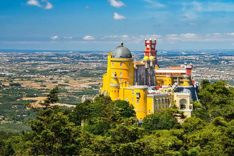Lisbon: Sintra Cascais & Pena Palace Small Group Tour - Key points at a glance