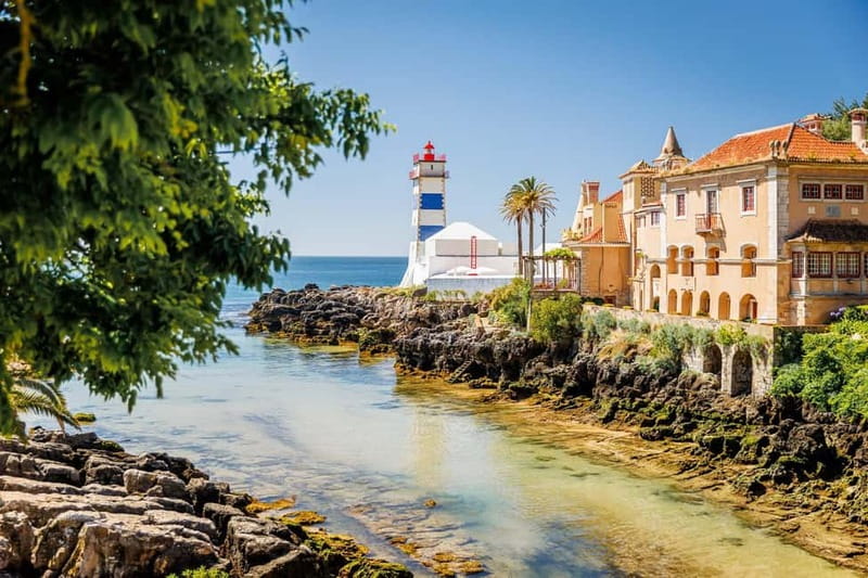 Lisbon: Sintra Cascais & Pena Palace Small Group Tour - Guides make the difference
