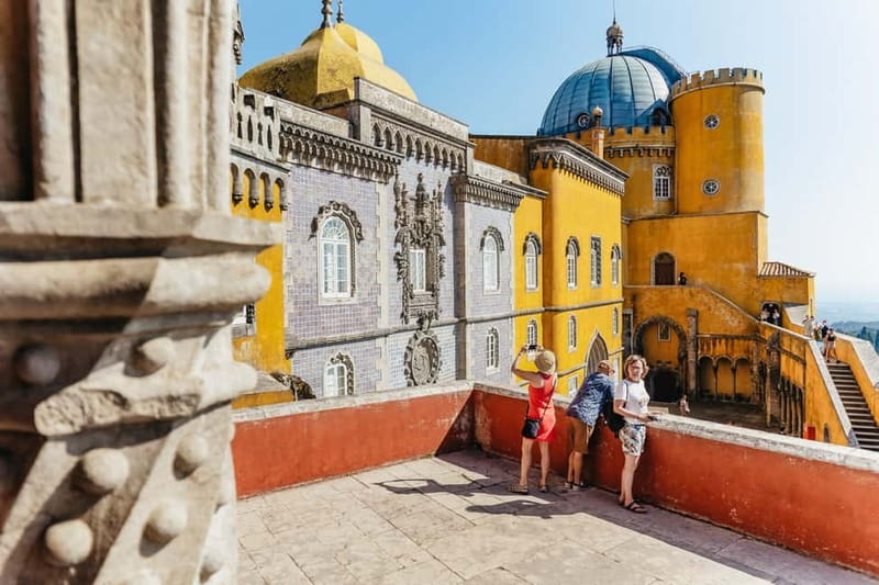 Lisbon: Sintra, Pena, Cabo da Roca, Cascais Tour with Pickup - Timing, food, and what to bring
