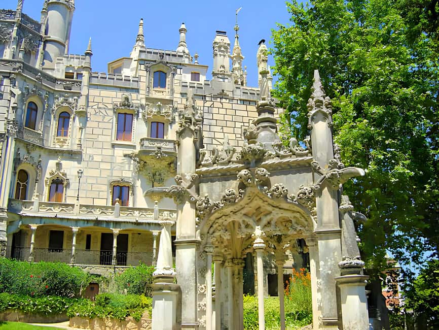 Lisbon: Sintra, Pena Palace, Cabo da Roca, & Cascais Tour - The van, walking, and comfort tradeoffs