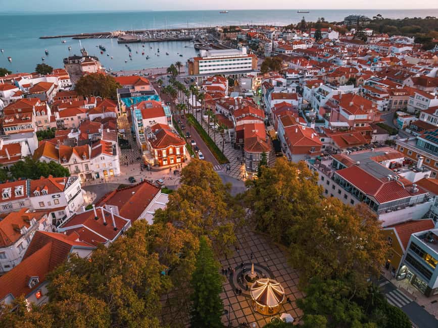 Lisbon: Sintra, Pena Palace, Cabo da Roca, & Cascais Tour - Free time in Sintra village