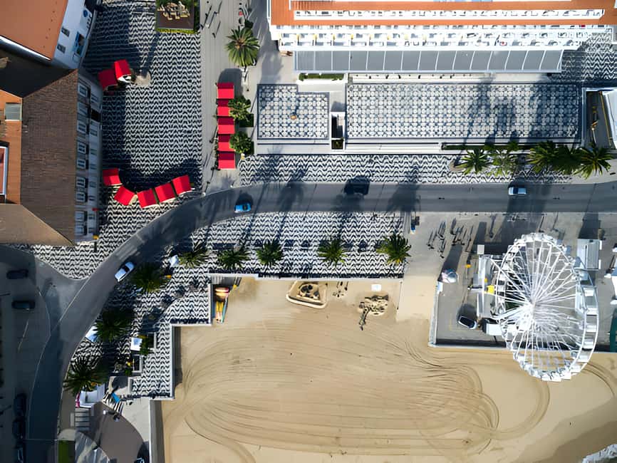 Lisbon: Sintra, Pena Palace, Cabo da Roca, & Cascais Tour - The guide can make or break the day