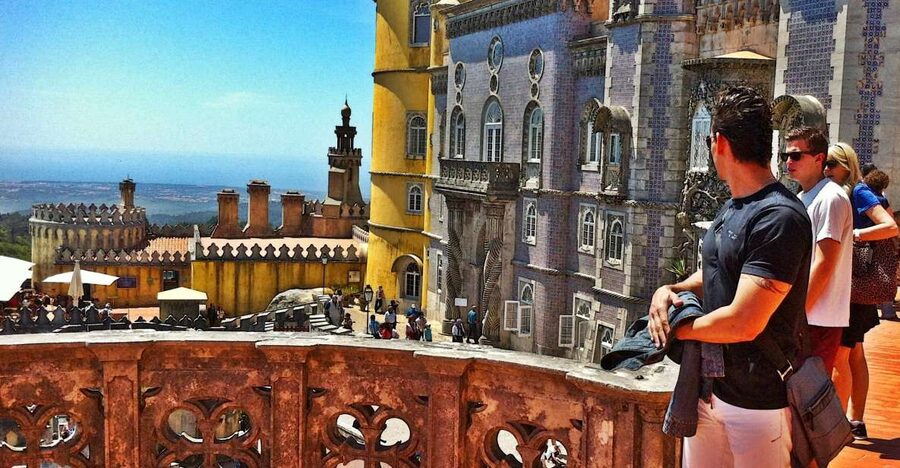 Lisbon: Sintra & Pena Palace Guided Tour with Hotel Pickup - Key points before you book