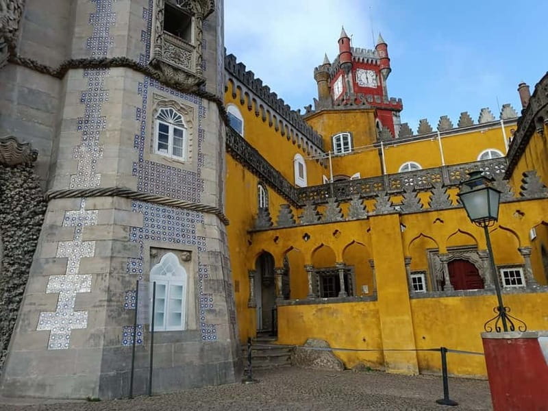 Lisbon: Sintra, Pena Palace, Moorish Castle & Regaleira Tour - Quinta da Regaleira and the famous initiation well