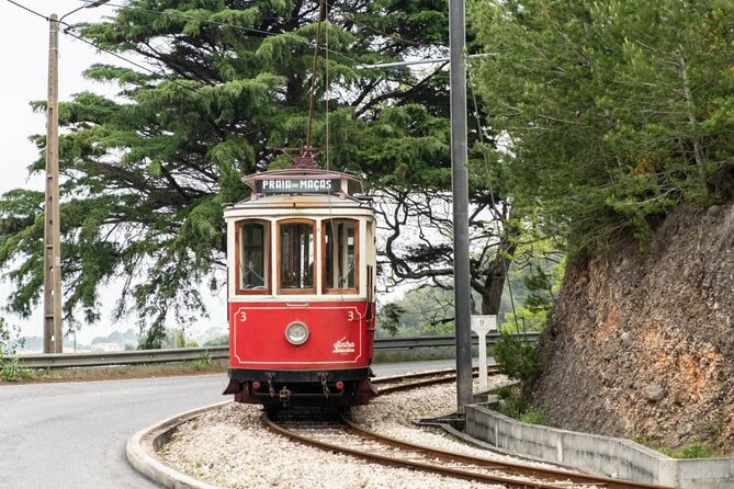 Lisbon: Sintra, Pena, Regaleira, Cabo Roca Coast and Cascais 8h - Two hours in Cascais for lunch and free time