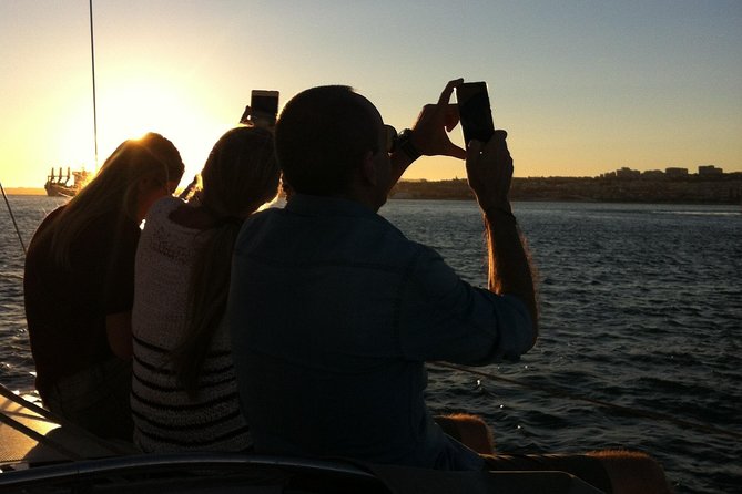 Lisbon Small Group 2h Sunset Sailing- Live Commentary & a Drink - Setting out from Belém Gate 1