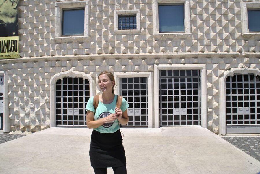 Lisbon: Starter Walking Tour to the highlights in German - Baixa: Lisbon’s Orderly Downtown