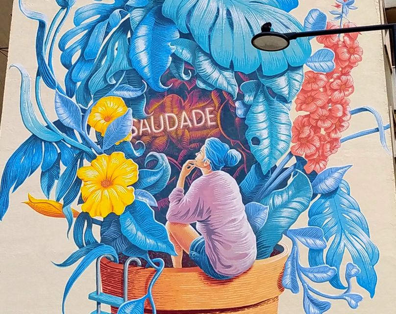 Lisbon: Street Art Walk - Graça, where the city becomes a gallery
