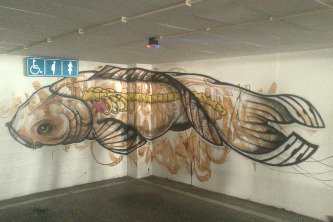 Lisbon Street Art Walking Tour - Graça: hills, viewpoints, and painted walls