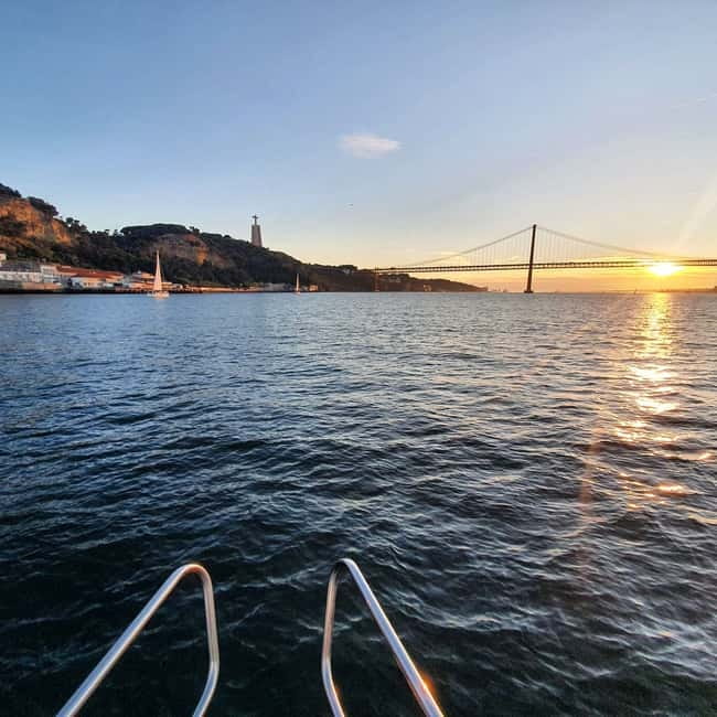 Lisbon: Sunset Catamaran Cruise with Drinks - Crew, commentary, and group atmosphere