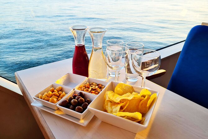 Lisbon Sunset cruise with Welcome Drink and Snack included - Belém and the Monument to the Discoveries