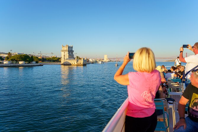 Lisbon Sunset Cruise with Wine and Snacks - Finding the best seat on a crowded boat