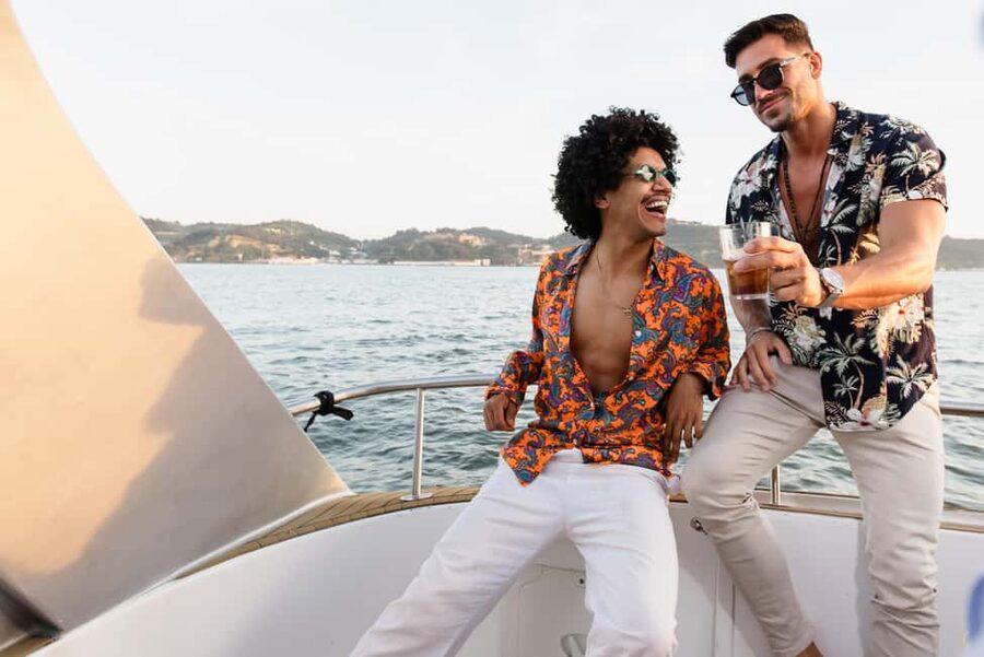 Lisbon: Sunset/Night Boat Party with Open Bar, Snacks & DJ - Key points at a glance
