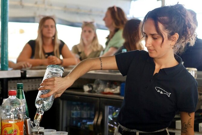 Lisbon: Sunset on board with music & drinks - Choosing the right place on board