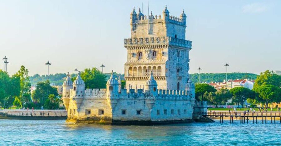 Lisbon: Sunset Sailing Boat Cruise with Wine - Why Lisbon looks best from the Tagus at sunset