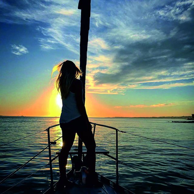 Lisbon: Sunset Sailing Cruise with Wine - Key points to know before booking