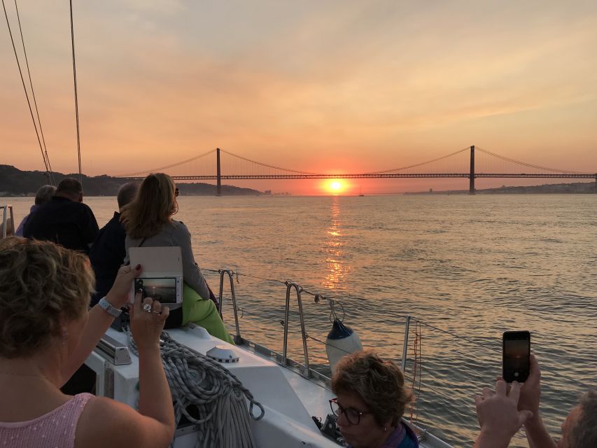 Lisbon: Sunset Sailing Cruise with Wine - Why Lisbon looks better from the Tagus