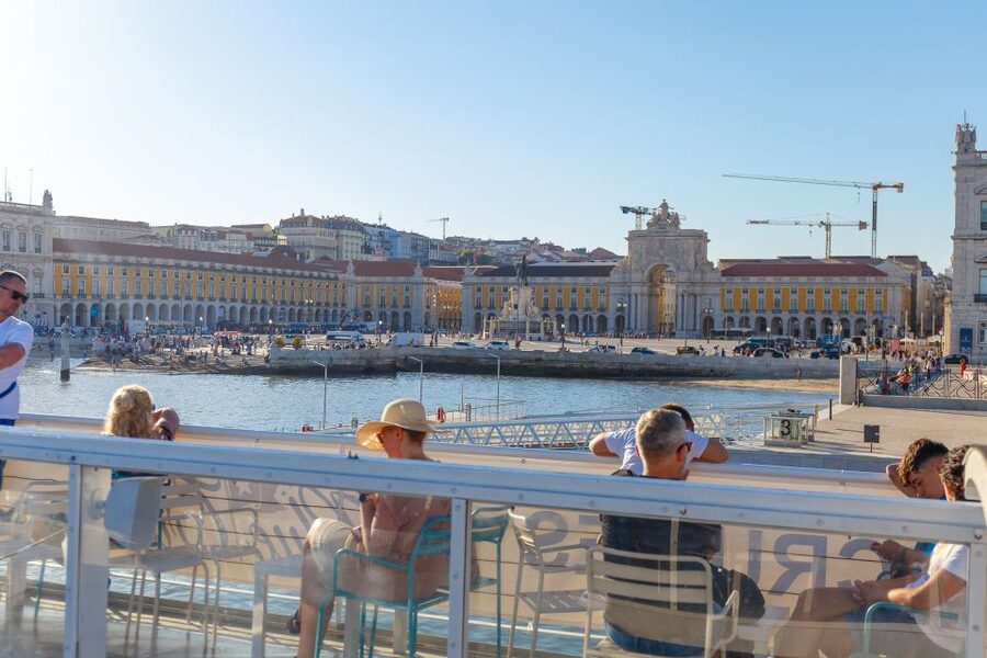 Lisbon: Tagus River Boat Tour with One Drink Included - Who should book this Tagus River cruise?
