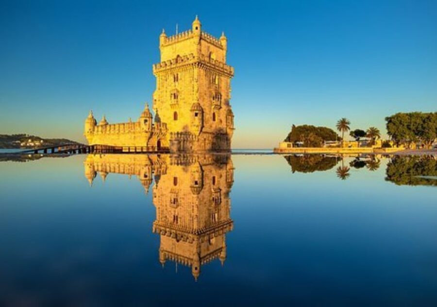 Lisbon: Tagus River Cruise to the Ocean & Dolphin Watching - From Praça do Comércio to the open Atlantic