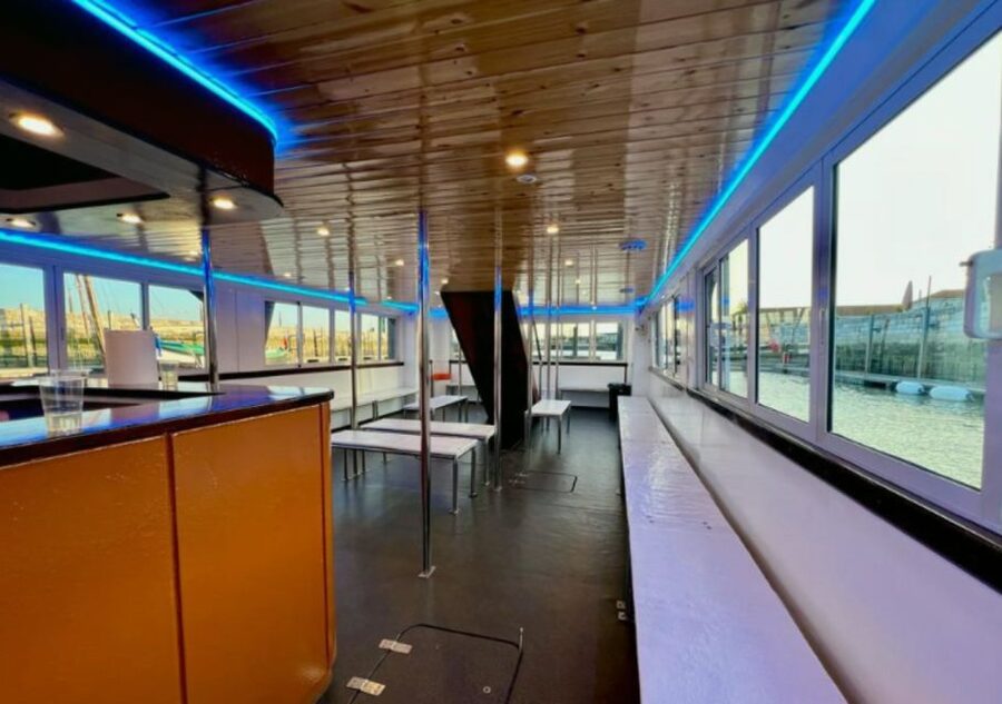 Lisbon: Tagus River Cruise to the Ocean & Dolphin Watching - Seeing Christ the King from the Tagus