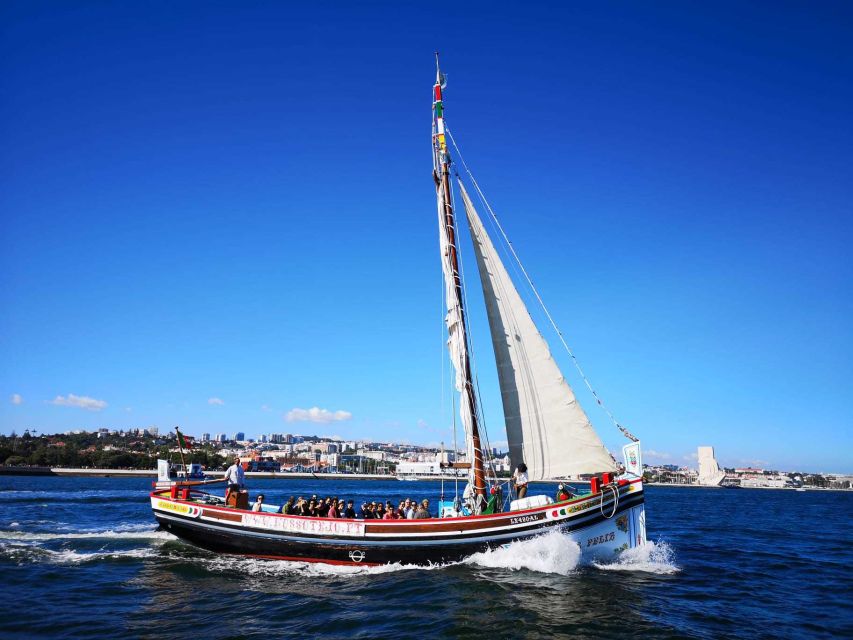 Lisbon: Tagus River Express Cruise in a Traditional Vessel - Finding the boat at Terreiro do Paço