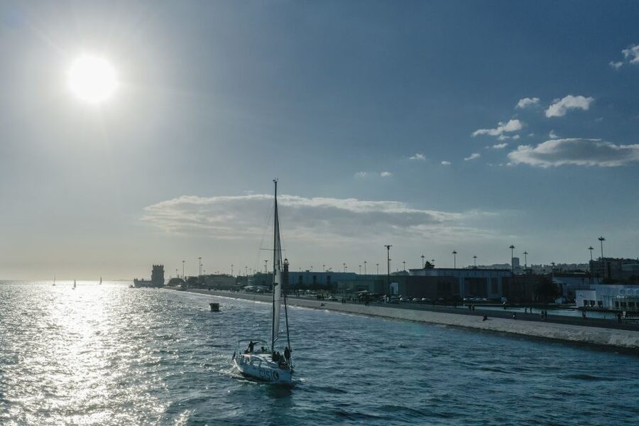 Lisbon: Tagus River Sailboat Tour - The first stretch: settling into the boat