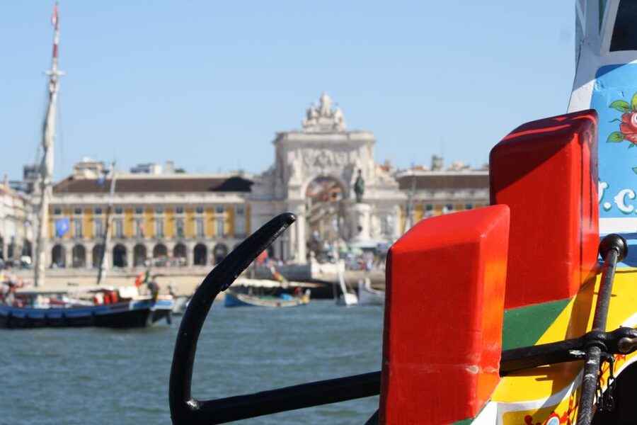 Lisbon: Tagus River Sunset Cruise in a Traditional Vessel - Why Lisbon’s river makes a good sunset setting