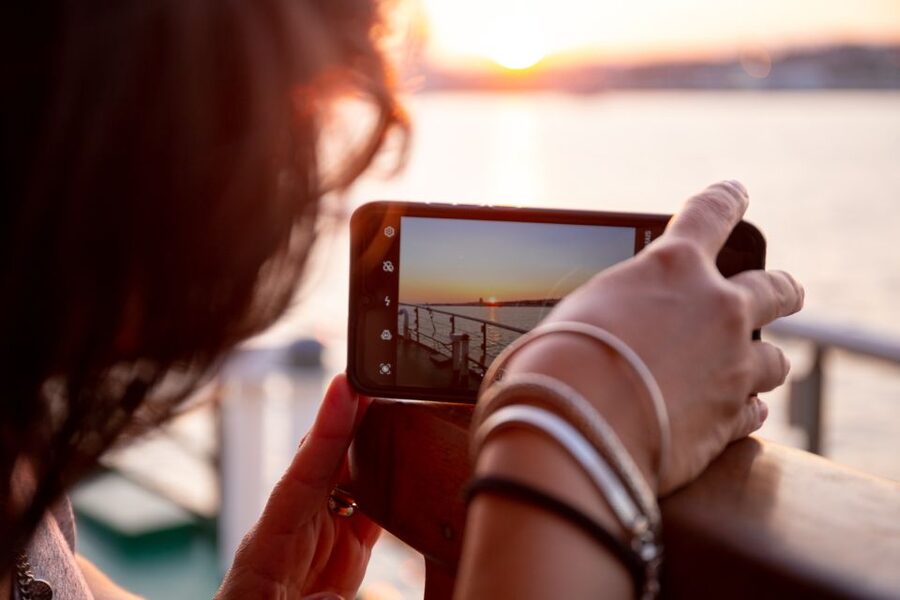 Lisbon: Tagus River Sunset Tour with Snacks and Drink - Practical advice before you board