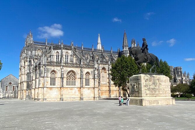 Lisbon to Fatima/Batalha/Nazare & Obidos guided tour 8pax group - Four Portuguese highlights in one long day