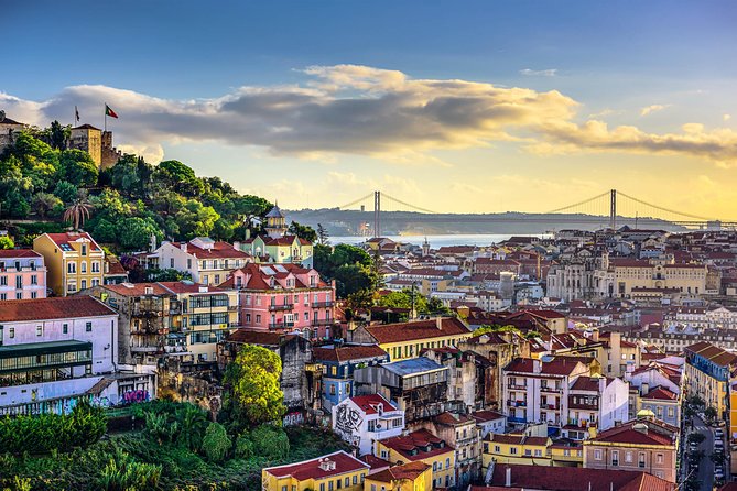 Lisbon to Porto Up to 4 Stops: Obidos, Nazare, Fatima and Aveiro - Why this transfer beats a straight Lisbon to Porto ride