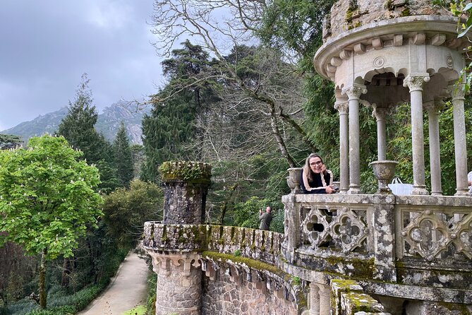 Lisbon to Sintra Pena & Regaleira guided tour in 8pax group - Meeting your guide and getting on the road