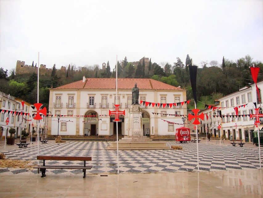 Lisbon: Tomar and Almourol Knights Templar Tour - Tomar’s center and the Church of São João Batista