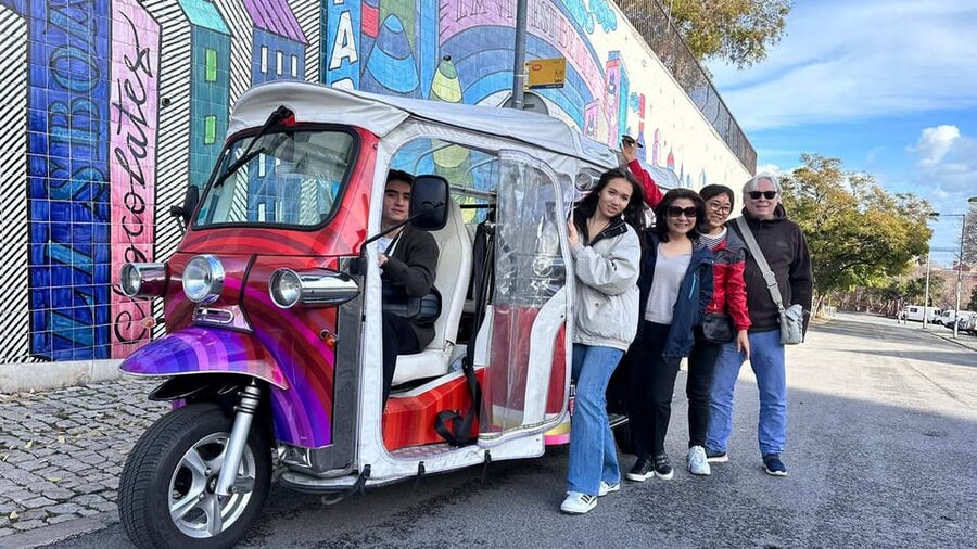 Lisbon Tour With Tuktuk - Choosing between 1.5 and 3 hours