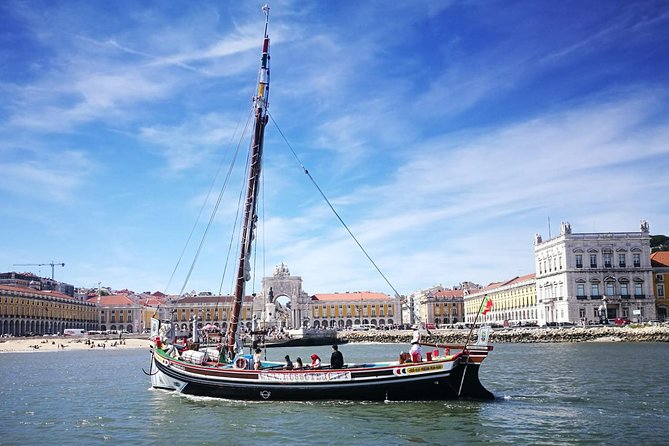 Lisbon Traditional Boats - Express Cruise - 45min - The Tagus route and Lisbon’s old center