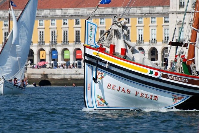 Lisbon Traditional Boats - Express Cruise - 45min - Meeting at Sul e Sueste by Praça do Comércio