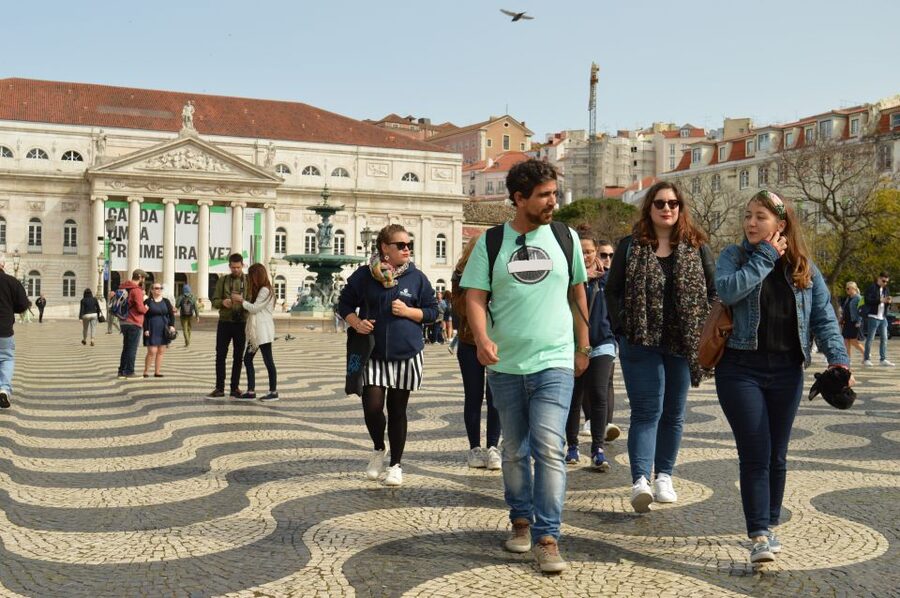 Lisbon: Walking Tour in the Center (Max 12 Participants) - Alfama and the Tagus viewpoint