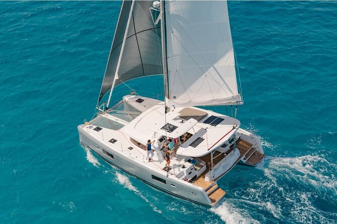 LUXURY Catamaran Sunset and Wine cruise - Belém Tower and the final views