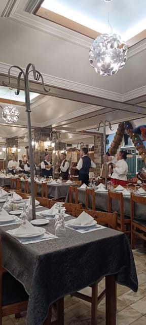 Madeira: Folk Dancing Show and Traditional Local Dinner - Pickup in Funchal or Caniço sets the tone