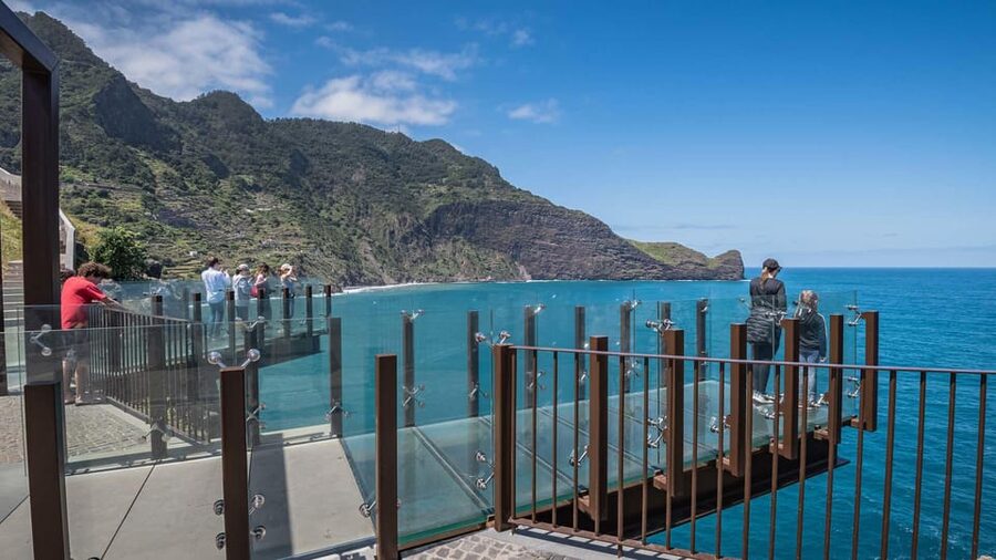 Madeira Funchal:East Tour Pico Arieiro & Santana&Laurissilva - What the small-group ride is really like