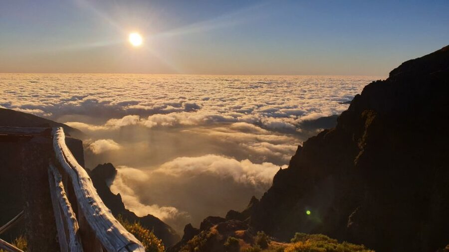 Madeira: Pico do Areeiro Sunrise Tour - Hotel pickup and the climb into Madeira’s countryside